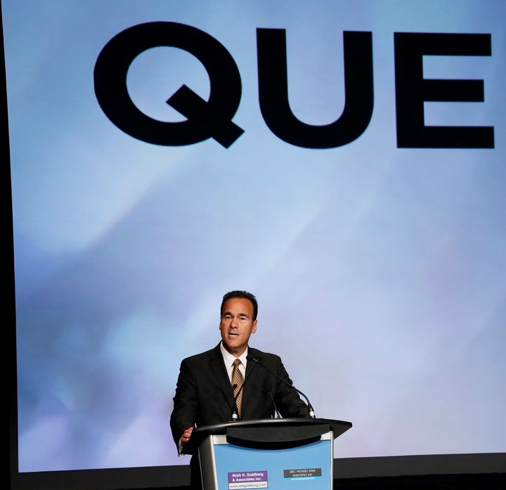 Dion under QUE at cts 14.jpg