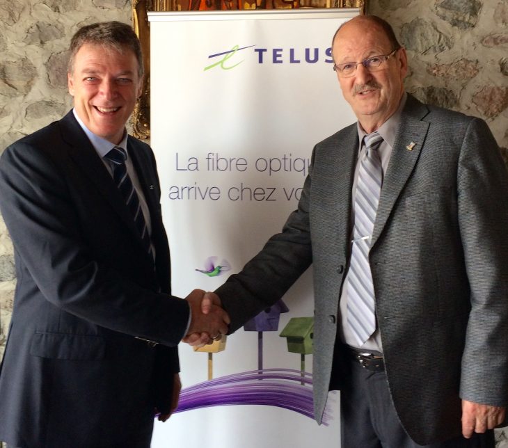 Telus' Clément avec maire Martel.jpg