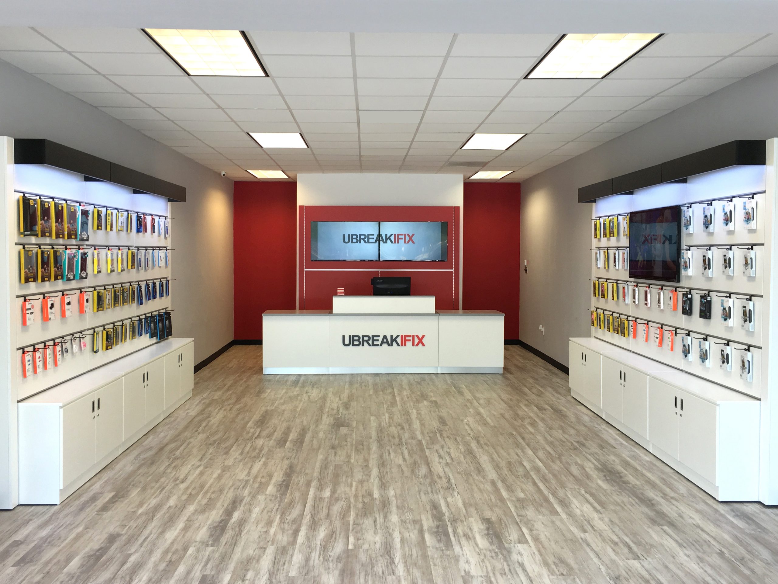uBreakiFix store.jpg