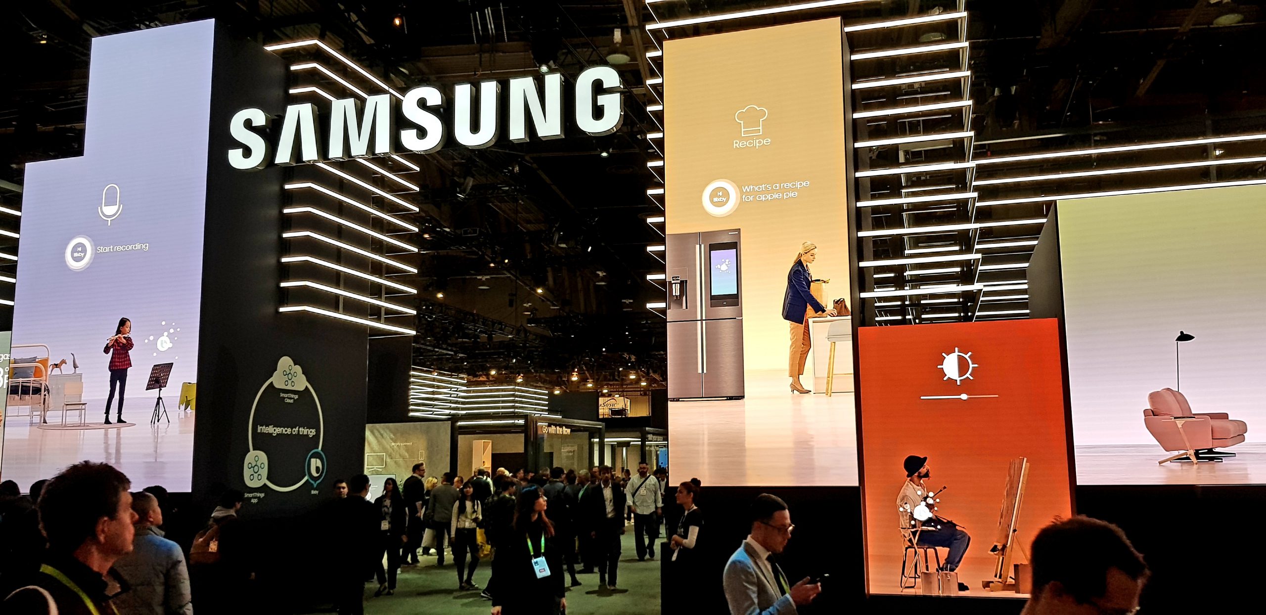 samsung booth.jpg