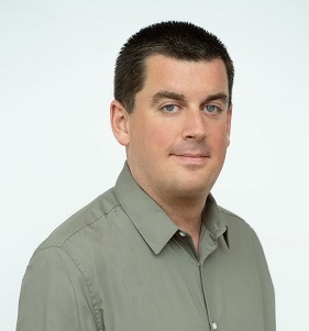Donnie MacIntyre_Headshot_medium_cropped.jpg