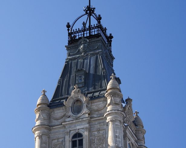 bigstock-Quebec-Parliament-4644616.jpg