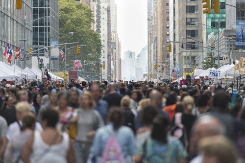 Ericsson_crowded_street_in_New_York_a40a736c97c51278_500x333ar.jpg