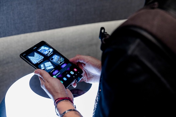 Samsung Galaxy Fold_600x400.jpg